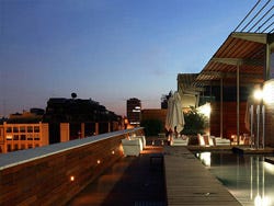 Hotel Omm