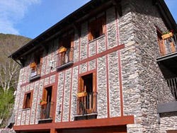 Aparthotel Spa Areu