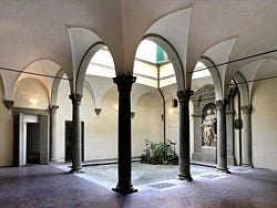 Palazzo Tolomei