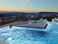 B2 Boutique Hotel + Spa
